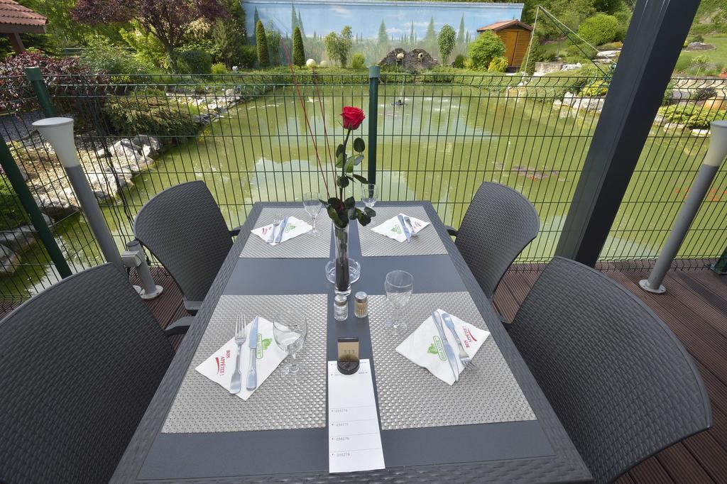 Hotel Aster Restaurant Aux Arcades Briey Zewnętrze zdjęcie